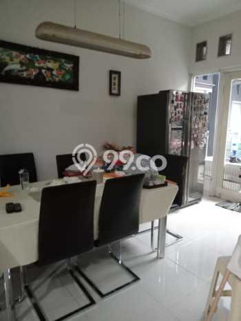 Dijual Rumah 4 Kamar Lokasi Strategis Nyaman dan Strategis di BSD Dijual Rumah 4 Kamar Lokasi Strategis Nyaman dan Strategis di BSD