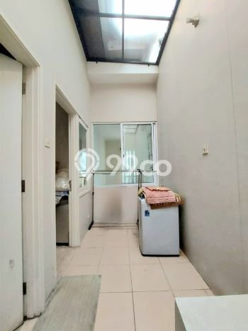 Rumah Mewah LB 120m2 Siap Pakai Desain Elegan di Bintaro, Tangerang Selatan Rumah Mewah LB 120m2 Siap Pakai Desain Elegan di Bintaro, Tangerang Selatan