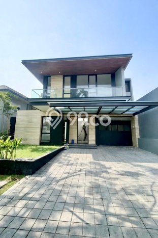Ready to Use! Luxury House LT 350m2 Desain Elegan di Kota Baru Parahyangan Ready to Use! Luxury House LT 350m2 Desain Elegan di Kota Baru Parahyangan