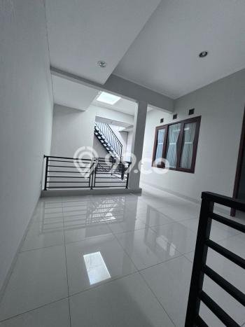 Jarang Ada! Rumah Kontrakan 5 Kamar Bagus Siap Huni Setra Duta Jarang Ada! Rumah Kontrakan 5 Kamar Bagus Siap Huni Setra Duta