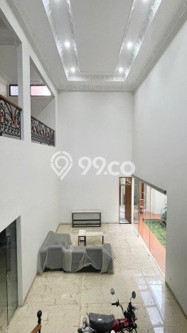 Ready to Use! Premium House LT 312m2 Desain Modern di Singgasana Ready to Use! Premium House LT 312m2 Desain Modern di Singgasana