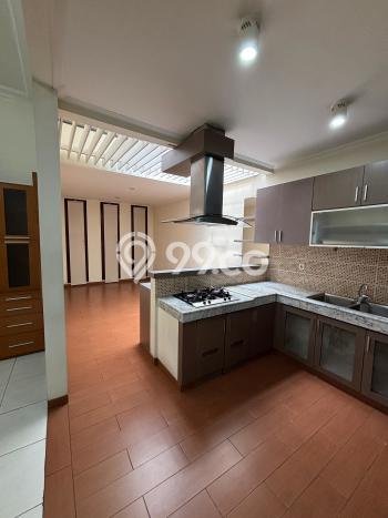 Rumah Mewah LB 260m2 Siap Pakai Desain Elegan di Dadali, Bandung Rumah Mewah LB 260m2 Siap Pakai Desain Elegan di Dadali, Bandung
