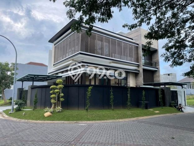 Kesempatan Memiliki Rumah LT 307m2m² di Area Premium, Surabaya Kesempatan Memiliki Rumah LT 307m2m² di Area Premium, Surabaya