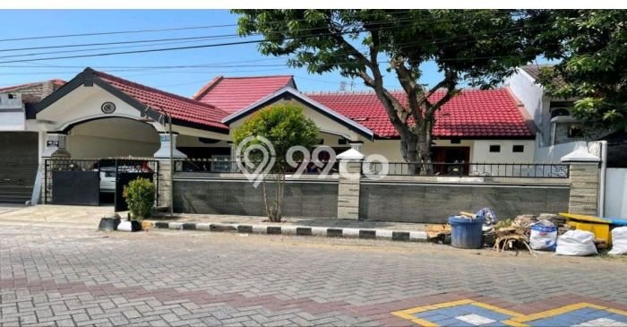 For Sale Rumah 3 Kamar Lokasi Ideal Bagus dan Strategis di Rungkut For Sale Rumah 3 Kamar Lokasi Ideal Bagus dan Strategis di Rungkut