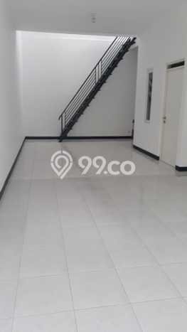 Dijual Hunian Rumah Terawat 2 KT di Taman Kopo Indah, Bandung Dijual Hunian Rumah Terawat 2 KT di Taman Kopo Indah, Bandung