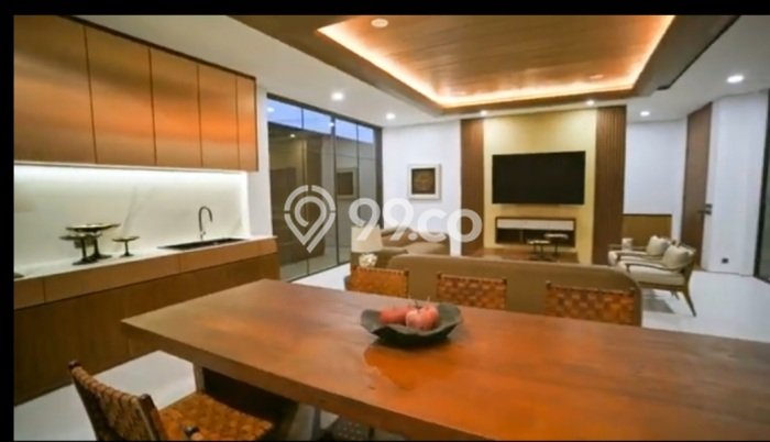 FOR SALE! Vila Kawasan , Area 200m2m², Lokasi Premium FOR SALE! Vila Kawasan , Area 200m2m², Lokasi Premium