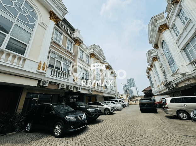 Ruko Area Komersial di Tebet, Luas 238m2m², Jalan Utama Ruko Area Komersial di Tebet, Luas 238m2m², Jalan Utama