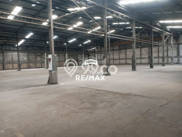 Gudang Disewakan Kawasan Tambun Selatan, Luas 1680m2m², Area Strategis Gudang Disewakan Kawasan Tambun Selatan, Luas 1680m2m², Area Strategis