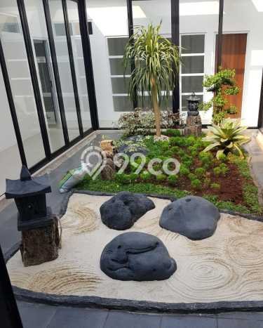 Disewakan Rumah Bagus di Menteng Harga Rp 540 Juta/ Tahun Disewakan Rumah Bagus di Menteng Harga Rp 540 Juta/ Tahun