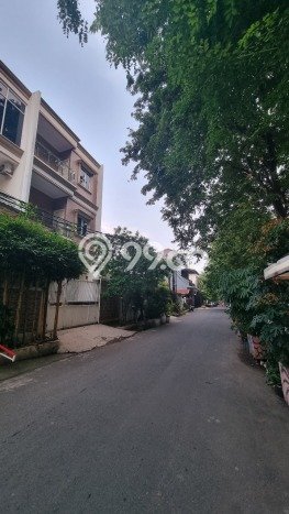 Disewakan! Rumah 4 Kamar Tidur &
6 Kamar Mandi di Sunter, Jakarta Utara Disewakan! Rumah 4 Kamar Tidur &
6 Kamar Mandi di Sunter, Jakarta Utara