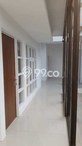 Disewakan Rumah Bagus di Menteng Harga Rp 540 Juta/ Tahun Disewakan Rumah Bagus di Menteng Harga Rp 540 Juta/ Tahun