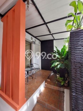Rumah Elit Modern Tanpa Renovasi di Ragunan Jakarta Selatan Rumah Elit Modern Tanpa Renovasi di Ragunan Jakarta Selatan