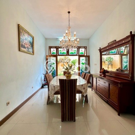 Dijual Rumah Luas Elegan Dengan View Eksklusif di Warung Buncit, Jakarta Selatan Dijual Rumah Luas Elegan Dengan View Eksklusif di Warung Buncit, Jakarta Selatan