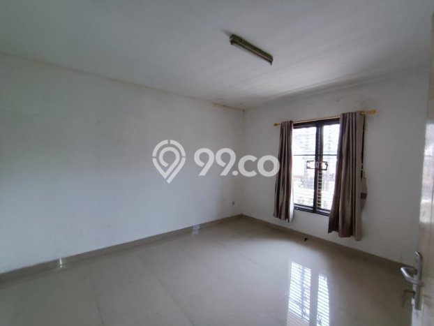Rumah kawasan Tomang, Dekat Pusat Kota, 6 KT, Luas 180m² Bangunan 300m² Rumah kawasan Tomang, Dekat Pusat Kota, 6 KT, Luas 180m² Bangunan 300m²