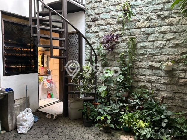 For Sale! Premium House LT 325m2 Desain Modern di Tomang For Sale! Premium House LT 325m2 Desain Modern di Tomang
