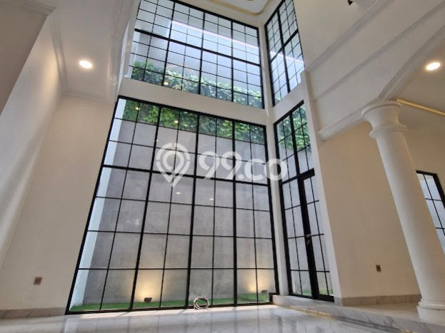 Jual Rumah Luas Megah Dengan View Cantik di Tomang, Jakarta Barat Jual Rumah Luas Megah Dengan View Cantik di Tomang, Jakarta Barat