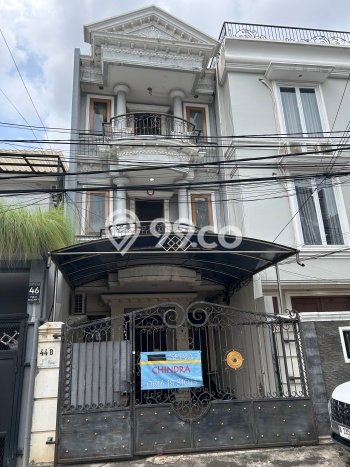 Dijual Hunian Rumah Nyaman 5 KT di Tomang, Jakarta Barat Dijual Hunian Rumah Nyaman 5 KT di Tomang, Jakarta Barat
