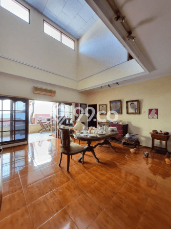 For Sale! Luxury House LT 220m2 Desain Modern di Cipete For Sale! Luxury House LT 220m2 Desain Modern di Cipete