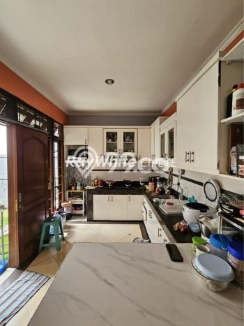 Dijual Rumah Premium dengan Fasilitas Sekitar Komplit di Cirendeu, Jakarta Selatan Dijual Rumah Premium dengan Fasilitas Sekitar Komplit di Cirendeu, Jakarta Selatan