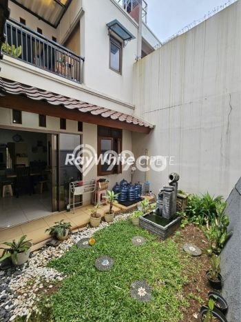 Dijual Rumah Premium dengan Fasilitas Sekitar Komplit di Cirendeu, Jakarta Selatan Dijual Rumah Premium dengan Fasilitas Sekitar Komplit di Cirendeu, Jakarta Selatan