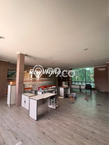 Kantor Dijual di Prime Area Jakarta Selatan Luas 1500m2 Kantor Dijual di Prime Area Jakarta Selatan Luas 1500m2