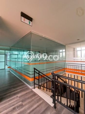 Kantor Dijual di Prime Area Jakarta Selatan Luas 1500m2 Kantor Dijual di Prime Area Jakarta Selatan Luas 1500m2