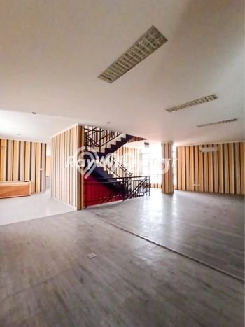 Kantor Dijual di Prime Area Jakarta Selatan Luas 1500m2 Kantor Dijual di Prime Area Jakarta Selatan Luas 1500m2