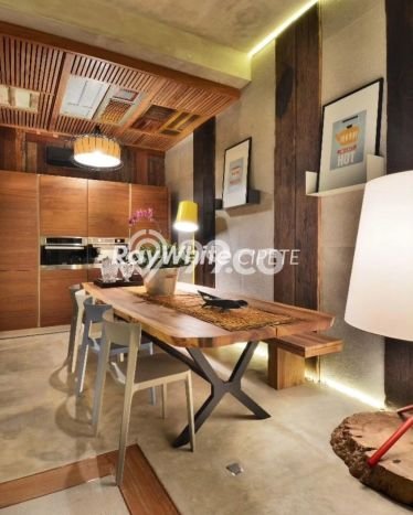 Dijual Rumah Luas Elegan Dengan View Eksklusif di Pondok Indah, Jakarta Selatan Dijual Rumah Luas Elegan Dengan View Eksklusif di Pondok Indah, Jakarta Selatan