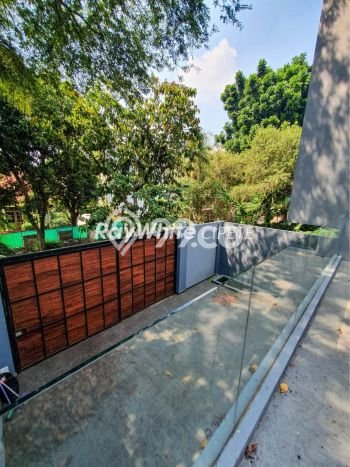 Dijual Hunian Mewah dengan Fasilitas Sekitar Komplit di Cilandak, Jakarta Selatan Dijual Hunian Mewah dengan Fasilitas Sekitar Komplit di Cilandak, Jakarta Selatan