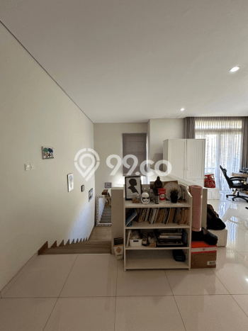 Hunian Elit LB 230m2 Siap Huni Desain Elegan di Lebak Bulus, Jakarta Selatan Hunian Elit LB 230m2 Siap Huni Desain Elegan di Lebak Bulus, Jakarta Selatan