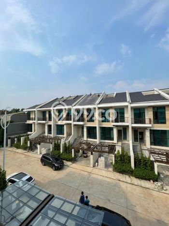 Hunian Mewah LB 300m2 Siap Pakai Desain Elegan di Pondok Indah, Jakarta Selatan Hunian Mewah LB 300m2 Siap Pakai Desain Elegan di Pondok Indah, Jakarta Selatan