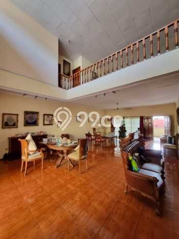Ready to Use! Premium House LT 520m2 Desain Elegan di Cipete Ready to Use! Premium House LT 520m2 Desain Elegan di Cipete