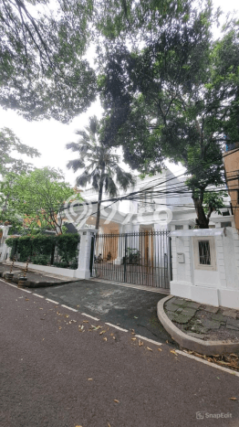 Dijual Rumah Premium dengan Fasilitas Sekitar Lengkap di Menteng, Jakarta Pusat Dijual Rumah Premium dengan Fasilitas Sekitar Lengkap di Menteng, Jakarta Pusat
