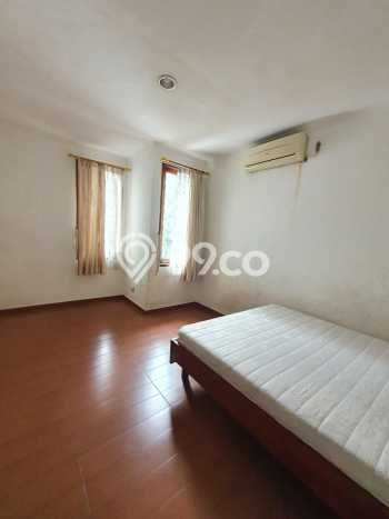 Rumah Luxury Modern Tanpa Renovasi di Lebak Bulus Jakarta Selatan Rumah Luxury Modern Tanpa Renovasi di Lebak Bulus Jakarta Selatan