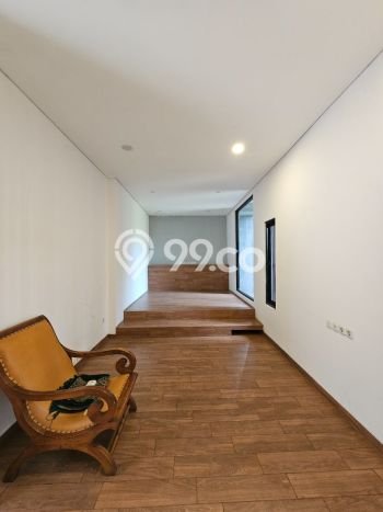 Rumah Elit Modern Tanpa Renovasi di Lebak Bulus Jakarta Selatan Rumah Elit Modern Tanpa Renovasi di Lebak Bulus Jakarta Selatan