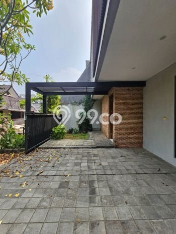 Rumah Elit Modern Tanpa Renovasi di Lebak Bulus Jakarta Selatan Rumah Elit Modern Tanpa Renovasi di Lebak Bulus Jakarta Selatan