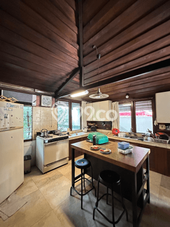 Rumah Luxury Modern Tanpa Renovasi di Fatmawati Jakarta Selatan Rumah Luxury Modern Tanpa Renovasi di Fatmawati Jakarta Selatan