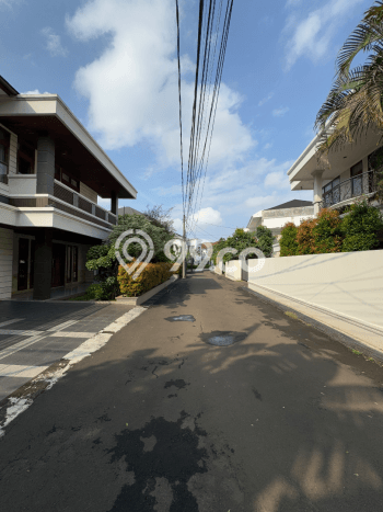 Rumah Mewah LB 700m2 Siap Pakai Desain Elegan di Kemang, Jakarta Selatan Rumah Mewah LB 700m2 Siap Pakai Desain Elegan di Kemang, Jakarta Selatan