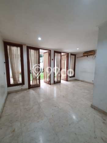 Rumah Luxury Modern Tanpa Renovasi di Lebak Bulus Jakarta Selatan Rumah Luxury Modern Tanpa Renovasi di Lebak Bulus Jakarta Selatan