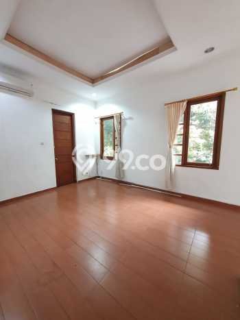 Rumah Luxury Modern Tanpa Renovasi di Lebak Bulus Jakarta Selatan Rumah Luxury Modern Tanpa Renovasi di Lebak Bulus Jakarta Selatan
