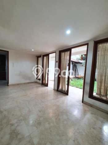 Rumah Luxury Modern Tanpa Renovasi di Lebak Bulus Jakarta Selatan Rumah Luxury Modern Tanpa Renovasi di Lebak Bulus Jakarta Selatan