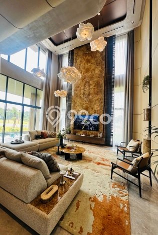 Ready to Use! Luxury House LT 300m2 Desain Elegan di Summarecon Bekasi Ready to Use! Luxury House LT 300m2 Desain Elegan di Summarecon Bekasi