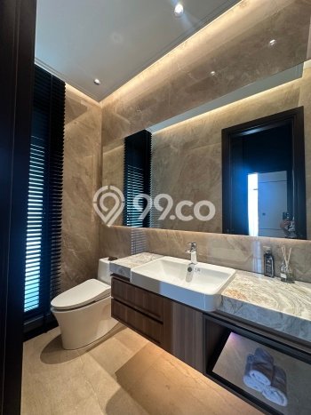 Ready to Use! Luxury House LT 300m2 Desain Elegan di Summarecon Bekasi Ready to Use! Luxury House LT 300m2 Desain Elegan di Summarecon Bekasi