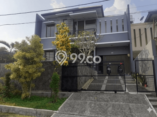 Rumah Elit Modern Tanpa Renovasi di Setiabudi Bandung Rumah Elit Modern Tanpa Renovasi di Setiabudi Bandung