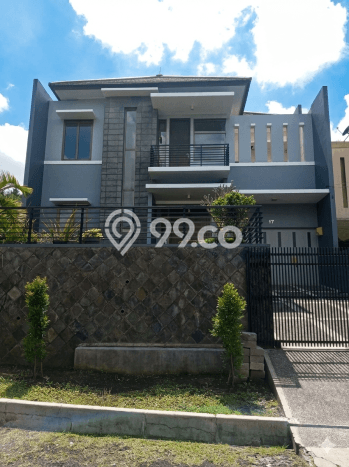 Rumah Elit Modern Tanpa Renovasi di Setiabudi Bandung Rumah Elit Modern Tanpa Renovasi di Setiabudi Bandung