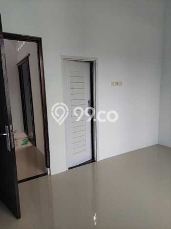 For Sale Rumah 4 Kamar Lokasi Strategis Bagus dan Strategis di Pasar Rebo For Sale Rumah 4 Kamar Lokasi Strategis Bagus dan Strategis di Pasar Rebo
