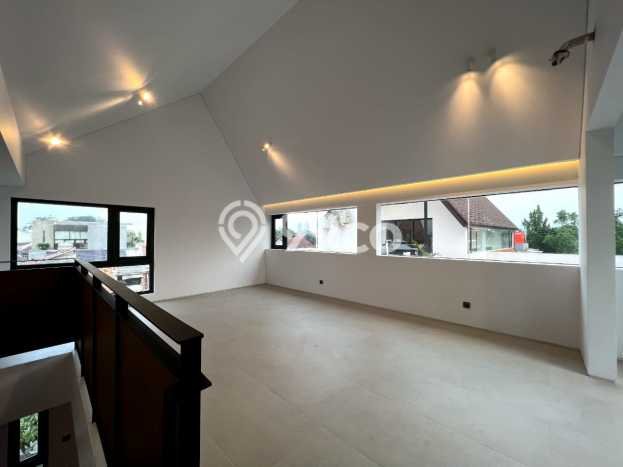 Rumah Elit Modern Tanpa Renovasi di Cipete Jakarta Selatan Rumah Elit Modern Tanpa Renovasi di Cipete Jakarta Selatan