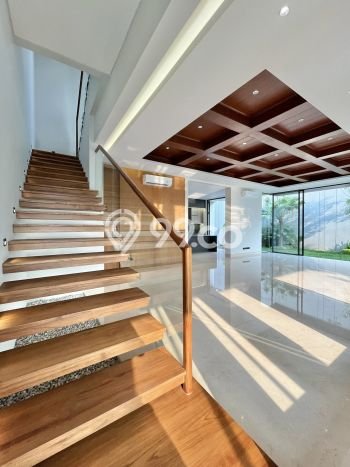 Rumah Elit Modern Tanpa Renovasi di Cipete Jakarta Selatan Rumah Elit Modern Tanpa Renovasi di Cipete Jakarta Selatan