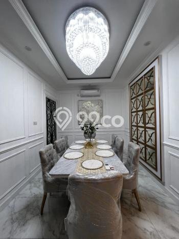 Dijual Rumah Luas Elegan Dengan View Cantik di Pondok Indah, Jakarta Selatan Dijual Rumah Luas Elegan Dengan View Cantik di Pondok Indah, Jakarta Selatan