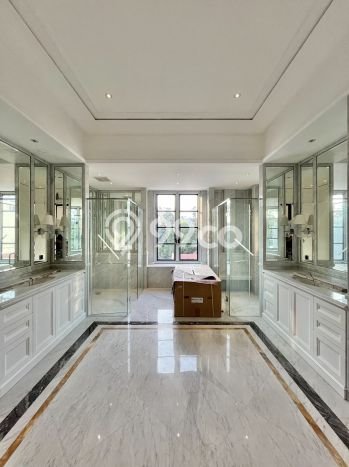Rumah Eksklusif Siap Huni LT 373m2 di Kebayoran Baru, Jakarta Selatan Rumah Eksklusif Siap Huni LT 373m2 di Kebayoran Baru, Jakarta Selatan